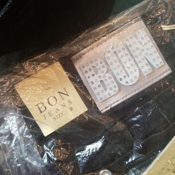 Bon.Jeans Premium Denim High Rise Cuffed Black Distressed Capri Jean's NWT - Picture 11 of 13